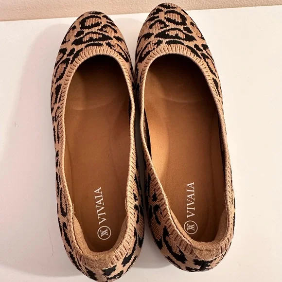 Vivaia Leopard Print Flats - Picture 2 of 4